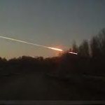 LA RUSSIA COLPITA DA UNA PIOGGIA DI METEORITI! 400 FERITI, ALCUNI GRAVISSIMI!