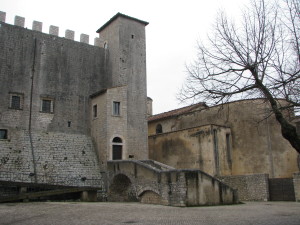 1 piazza della Portella e Castello dei Conti di Ceccano